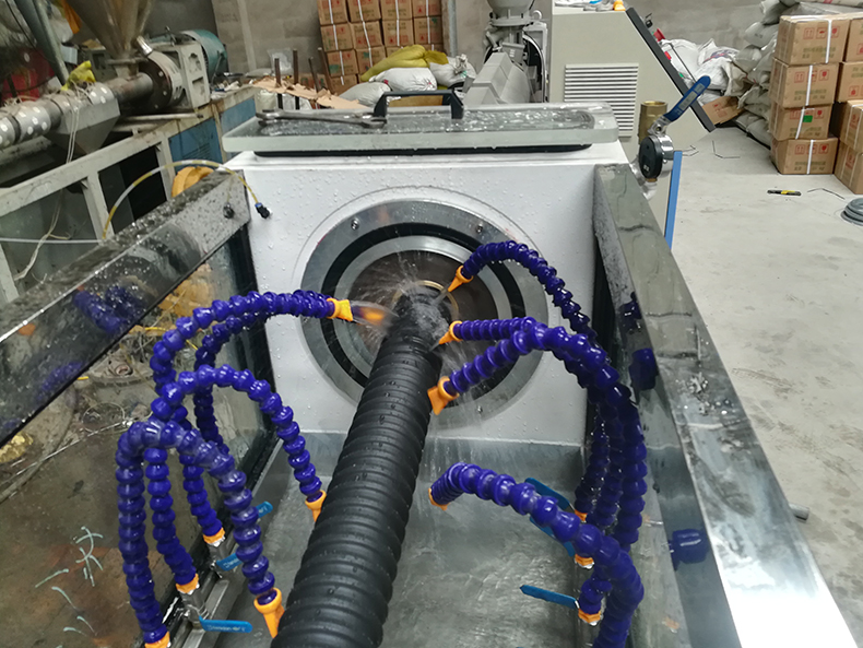 碳素螺旋管生产设备的特点